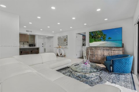 Copropriété à vendre à Hallandale Beach, Floride: 1 chambre, 109.62 m2 № 1271349 - photo 6