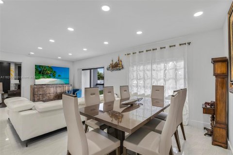 Copropriété à vendre à Hallandale Beach, Floride: 1 chambre, 109.62 m2 № 1271349 - photo 17