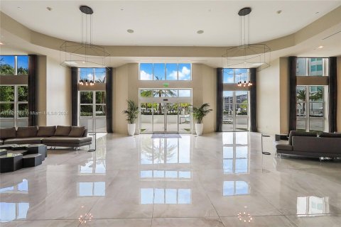 Copropriété à vendre à Aventura, Floride: 4 chambres, 328.22 m2 № 1271347 - photo 5