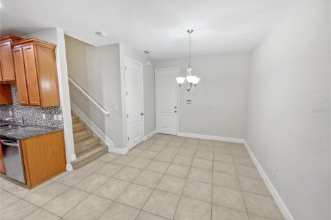 Townhouse in Orlando, Florida 2 bedrooms, 160.26 sq.m. № 1027710 - photo 10