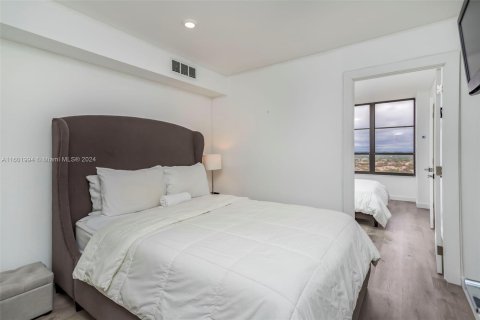 Condominio en venta en Hallandale Beach, Florida, 3 dormitorios, 130.06 m2 № 1220567 - foto 10