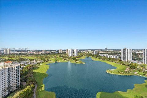 Condominio en venta en Aventura, Florida, 2 dormitorios, 124.49 m2 № 1209540 - foto 28