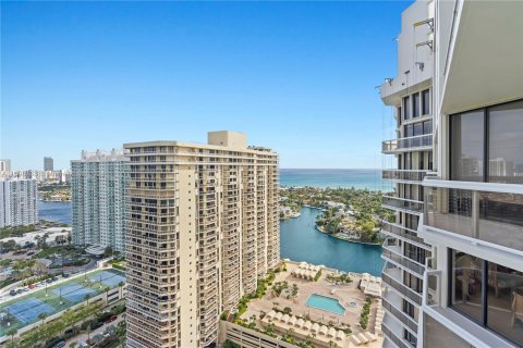 Condominio en venta en Aventura, Florida, 2 dormitorios, 124.49 m2 № 1209540 - foto 26