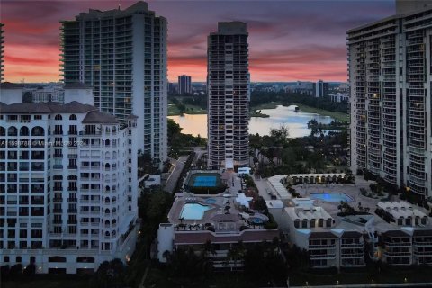 Condo in Aventura, Florida, 2 bedrooms  № 1209540 - photo 19