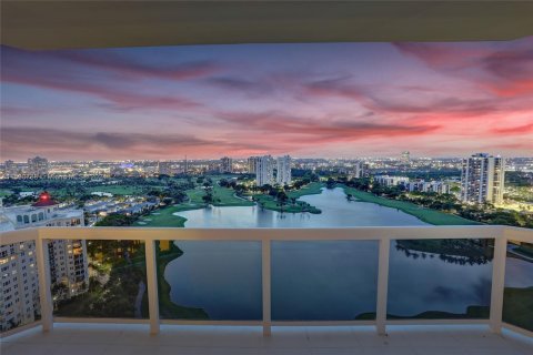 Condo in Aventura, Florida, 2 bedrooms  № 1209540 - photo 2