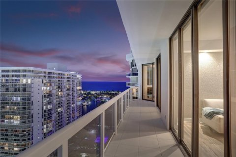 Condominio en venta en Aventura, Florida, 2 dormitorios, 124.49 m2 № 1209540 - foto 24