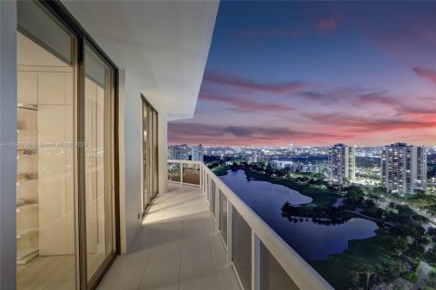 Condominio en venta en Aventura, Florida, 2 dormitorios, 124.49 m2 № 1209540 - foto 22