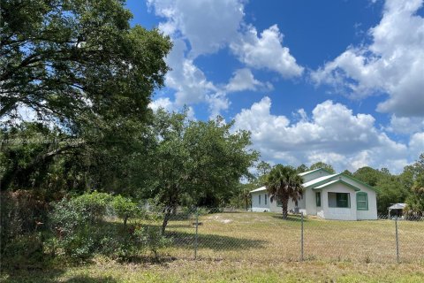 Villa ou maison à vendre à Clewiston, Floride: 4 chambres, 247.86 m2 № 1209058 - photo 2