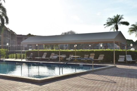Villa ou maison à vendre à Margate, Floride: 2 chambres, 91.97 m2 № 1067979 - photo 23