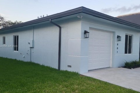 Casa en venta en Pompano Beach, Florida, 5 dormitorios № 1067978 - foto 4