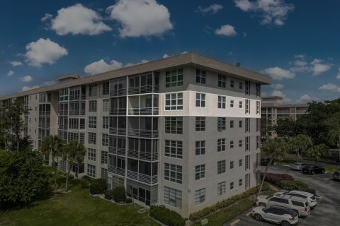 Copropriété à vendre à Pompano Beach, Floride: 3 chambres, 129.13 m2 № 1044161 - photo 11