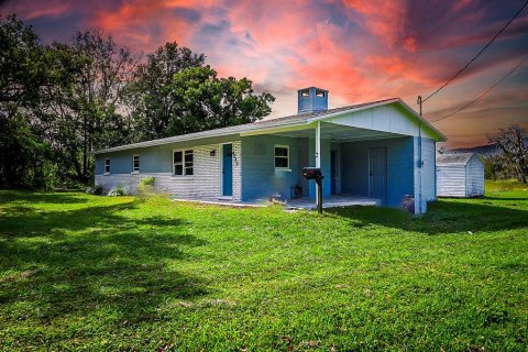 House in Lakeland, Florida 4 bedrooms, 130.06 sq.m. № 1424342 - photo 1