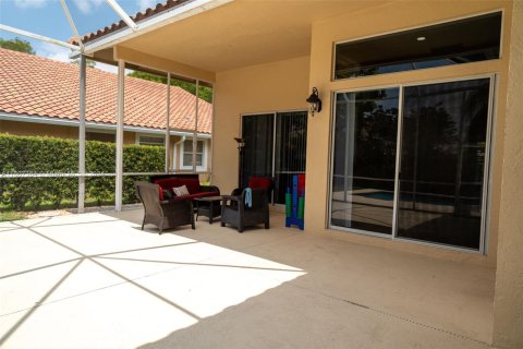 Villa ou maison à vendre à Coral Springs, Floride: 4 chambres, 241.08 m2 № 1228399 - photo 11
