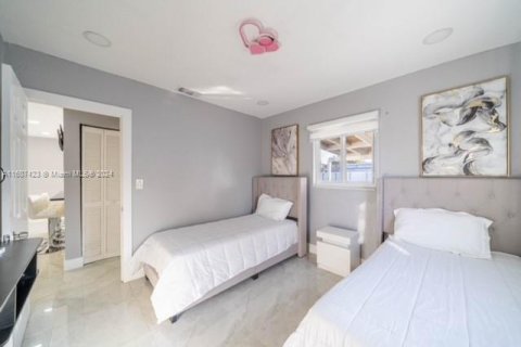 Casa en venta en North Lauderdale, Florida, 3 dormitorios, 91.97 m2 № 1228440 - foto 11