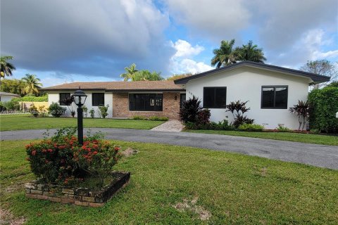Casa en venta en Palmetto Bay, Florida, 4 dormitorios, 195.28 m2 № 1075195 - foto 3