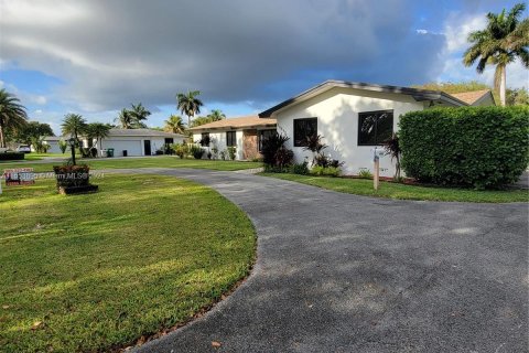 Villa ou maison à vendre à Palmetto Bay, Floride: 4 chambres, 195.28 m2 № 1075195 - photo 7