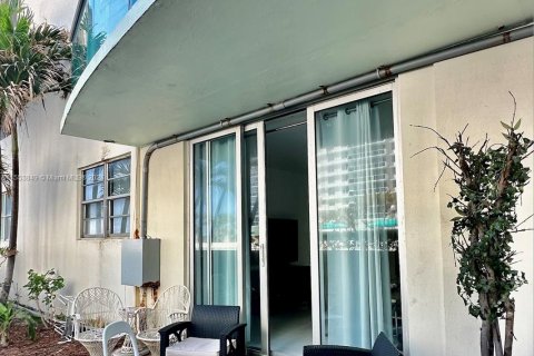 Copropriété à vendre à Hollywood, Floride: 1 chambre, 81.2 m2 № 1075194 - photo 2