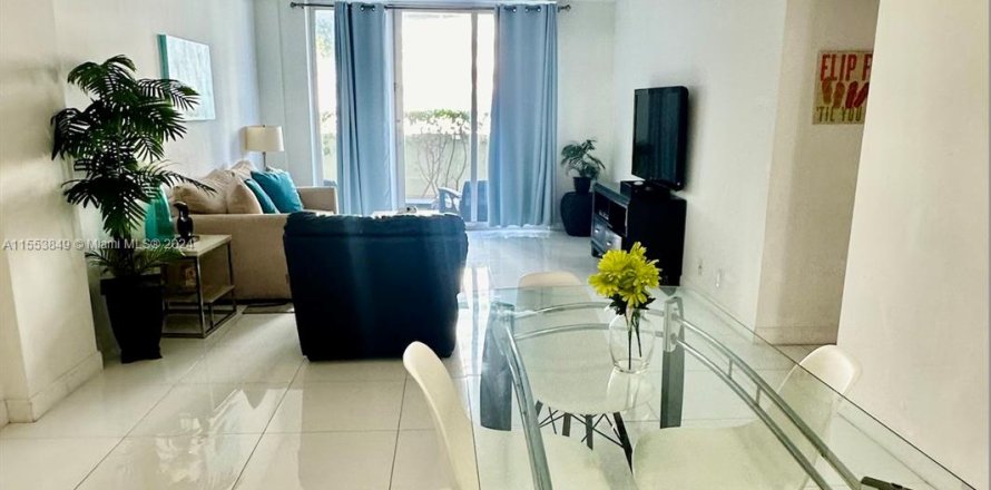 Condo in Hollywood, Florida, 1 bedroom  № 1075194