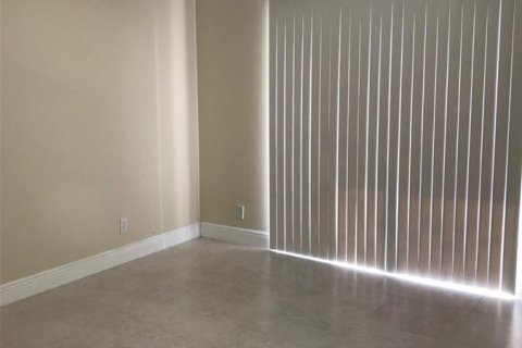 Copropriété à vendre à Pembroke Pines, Floride: 2 chambres, 96.99 m2 № 1222401 - photo 1