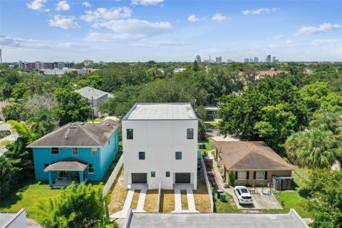 Adosado en venta en Tampa, Florida, 3 dormitorios, 213.68 m2 № 1295828 - foto 24