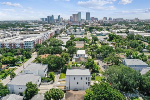 Touwnhouse à vendre à Tampa, Floride: 3 chambres, 213.68 m2 № 1295828 - photo 15