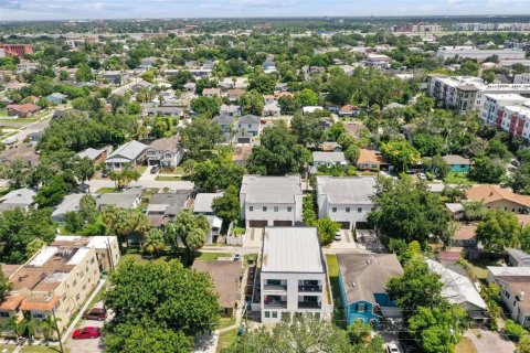 Adosado en venta en Tampa, Florida, 3 dormitorios, 213.68 m2 № 1295828 - foto 12