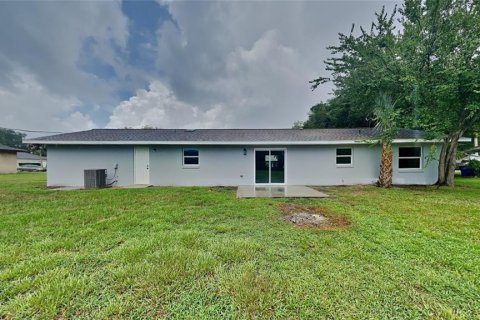 House in Edgewater, Florida 3 bedrooms, 120.77 sq.m. № 1295783 - photo 15