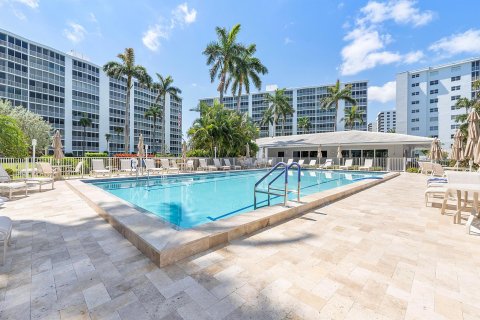 Condo in Highland Beach, Florida, 2 bedrooms  № 1223166 - photo 20