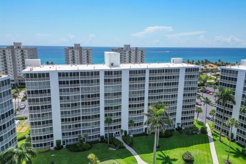 Condo in Highland Beach, Florida, 2 bedrooms  № 1223166 - photo 24