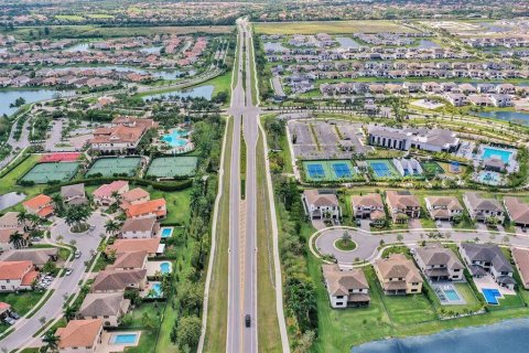 Villa ou maison à vendre à Parkland, Floride: 5 chambres, 319.86 m2 № 1223167 - photo 1