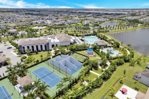 Casa en venta en Parkland, Florida, 5 dormitorios, 319.86 m2 № 1223167 - foto 5