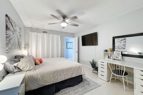 Condominio en venta en New Port Richey, Florida, 1 dormitorio, 62.43 m2 № 1234863 - foto 15