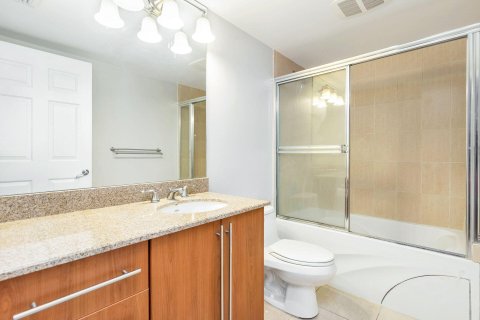 Condominio en venta en West Palm Beach, Florida, 1 dormitorio, 71.26 m2 № 1051161 - foto 11