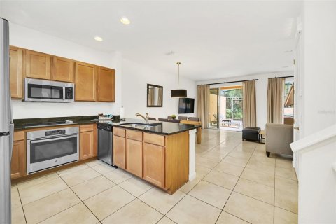 Touwnhouse à vendre à Kissimmee, Floride: 2 chambres, 125.42 m2 № 1346881 - photo 2