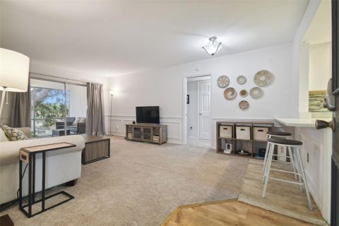 Condo in Tampa, Florida, 2 bedrooms  № 1380794 - photo 3