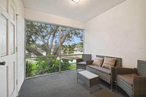 Condo in Tampa, Florida, 2 bedrooms  № 1380794 - photo 9