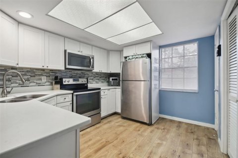 Copropriété à vendre à Tampa, Floride: 2 chambres, 95.78 m2 № 1380794 - photo 6