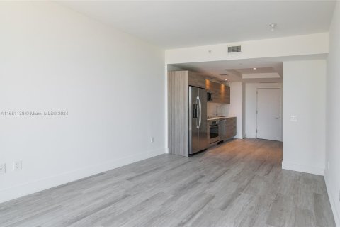 Condominio en venta en Miami, Florida, 1 dormitorio, 63.45 m2 № 1412052 - foto 3