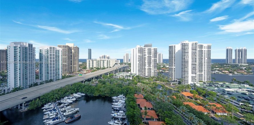 Condo in Aventura, Florida, 3 bedrooms  № 1292393