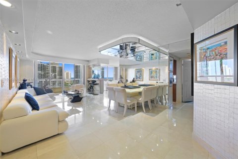 Copropriété à vendre à Aventura, Floride: 3 chambres, 159.23 m2 № 1292393 - photo 6