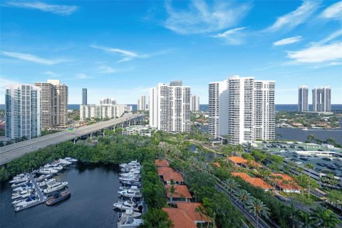 Condominio en venta en Aventura, Florida, 3 dormitorios, 159.23 m2 № 1292393 - foto 27