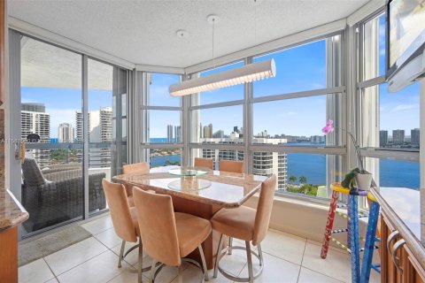 Condo in Aventura, Florida, 3 bedrooms  № 1292393 - photo 11