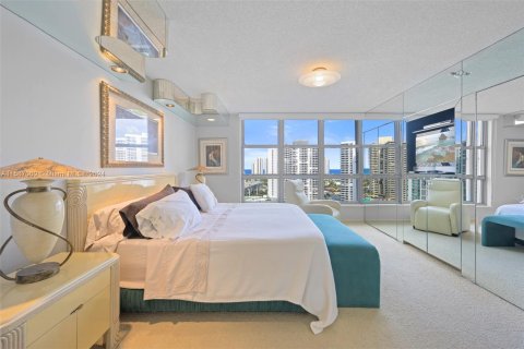 Condo in Aventura, Florida, 3 bedrooms  № 1292393 - photo 14