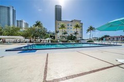 Condominio en venta en Hollywood, Florida, 1 dormitorio, 83.61 m2 № 1292390 - foto 5