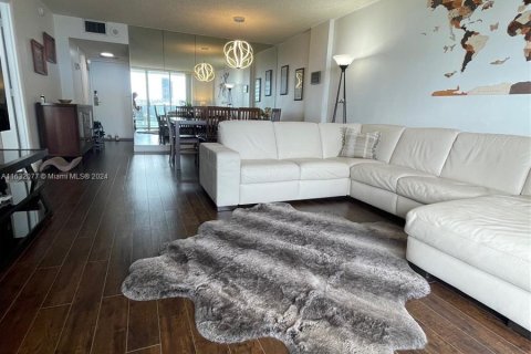 Condo in Hollywood, Florida, 1 bedroom  № 1292390 - photo 10