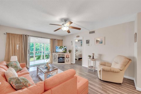 Condo in Lighthouse Point, Florida, 2 bedrooms  № 1073823 - photo 9