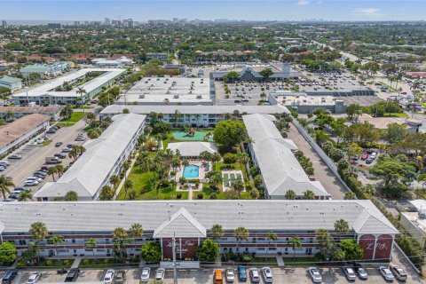 Copropriété à vendre à Lighthouse Point, Floride: 2 chambres, 85.47 m2 № 1073823 - photo 25