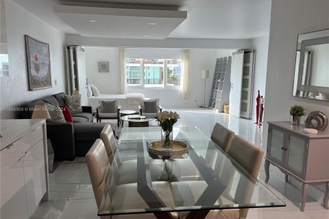 Condominio en venta en Miami Beach, Florida, 70.61 m2 № 1356860 - foto 4