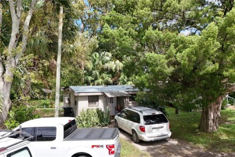 House in Port Richey, Florida 9 bedrooms, 315.31 sq.m. № 1406462 - photo 13