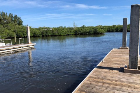 Land in Hobe Sound, Florida № 1171278 - photo 1